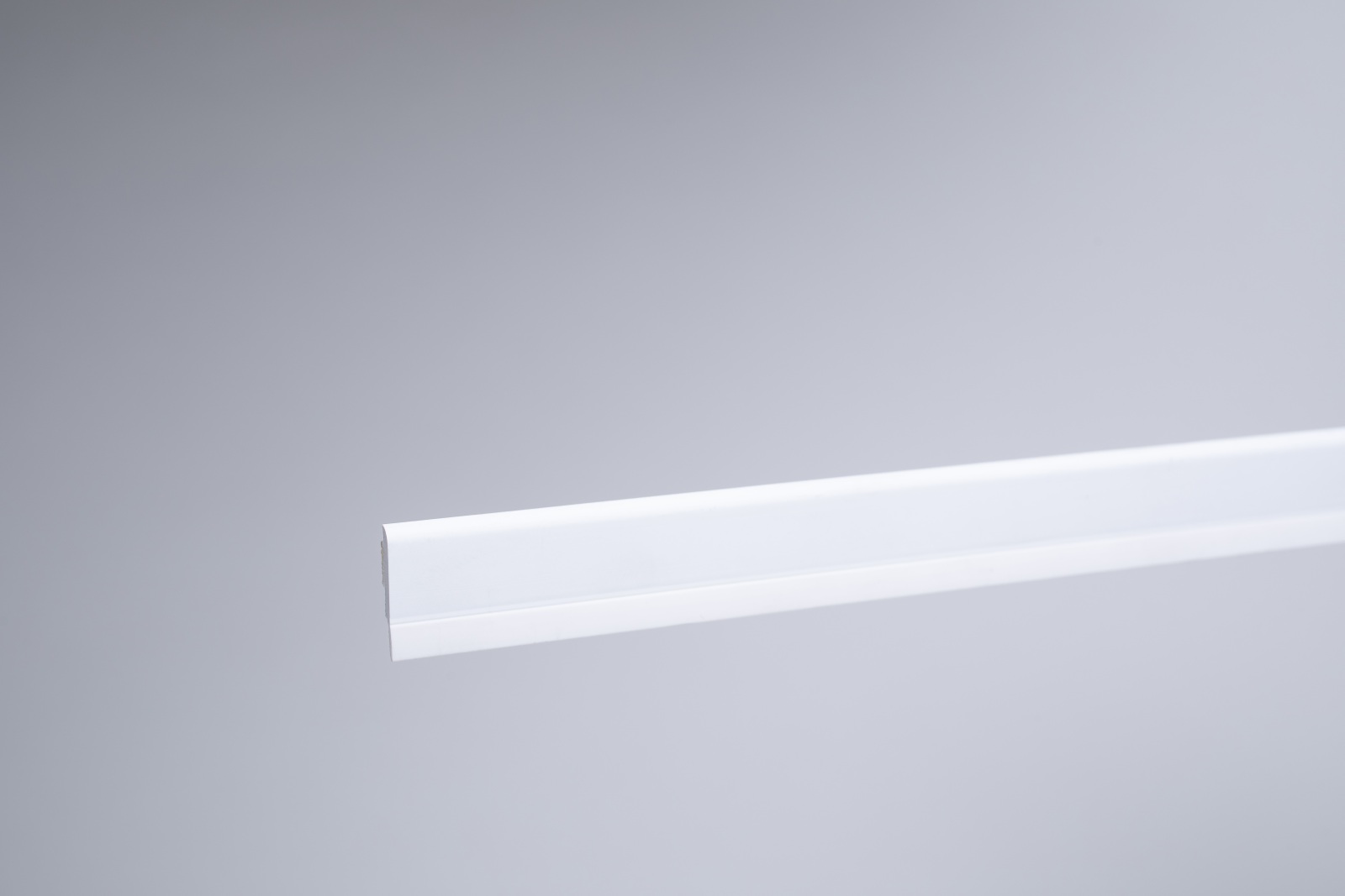 Profil plat autocollant avec lèvre 20 x 2,5 mm - Blanc