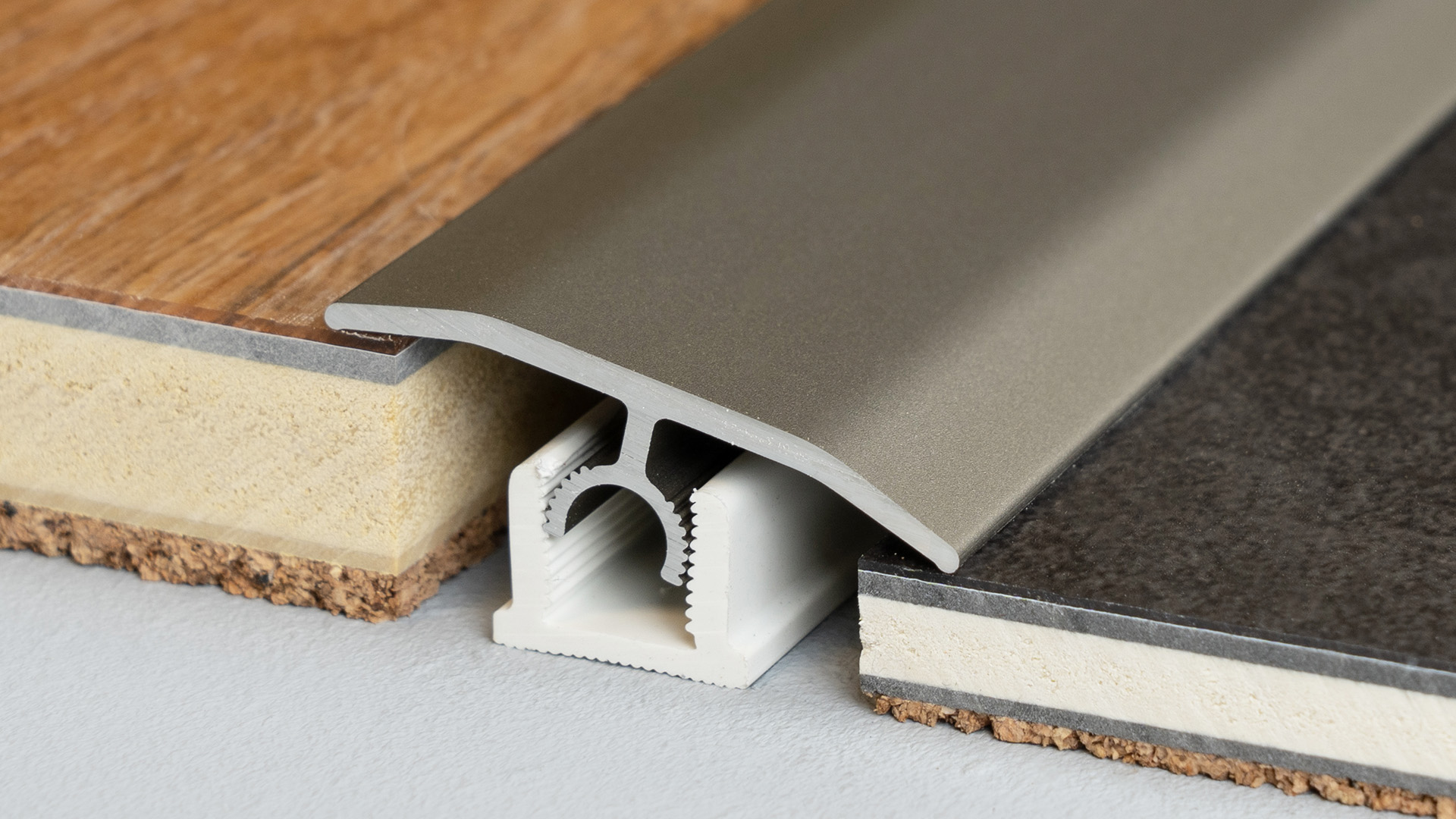 Prinz PROFI-TEC CORE profilé de transition 34 mm - N° 335 - Acier inoxydable brossé - 200 cm