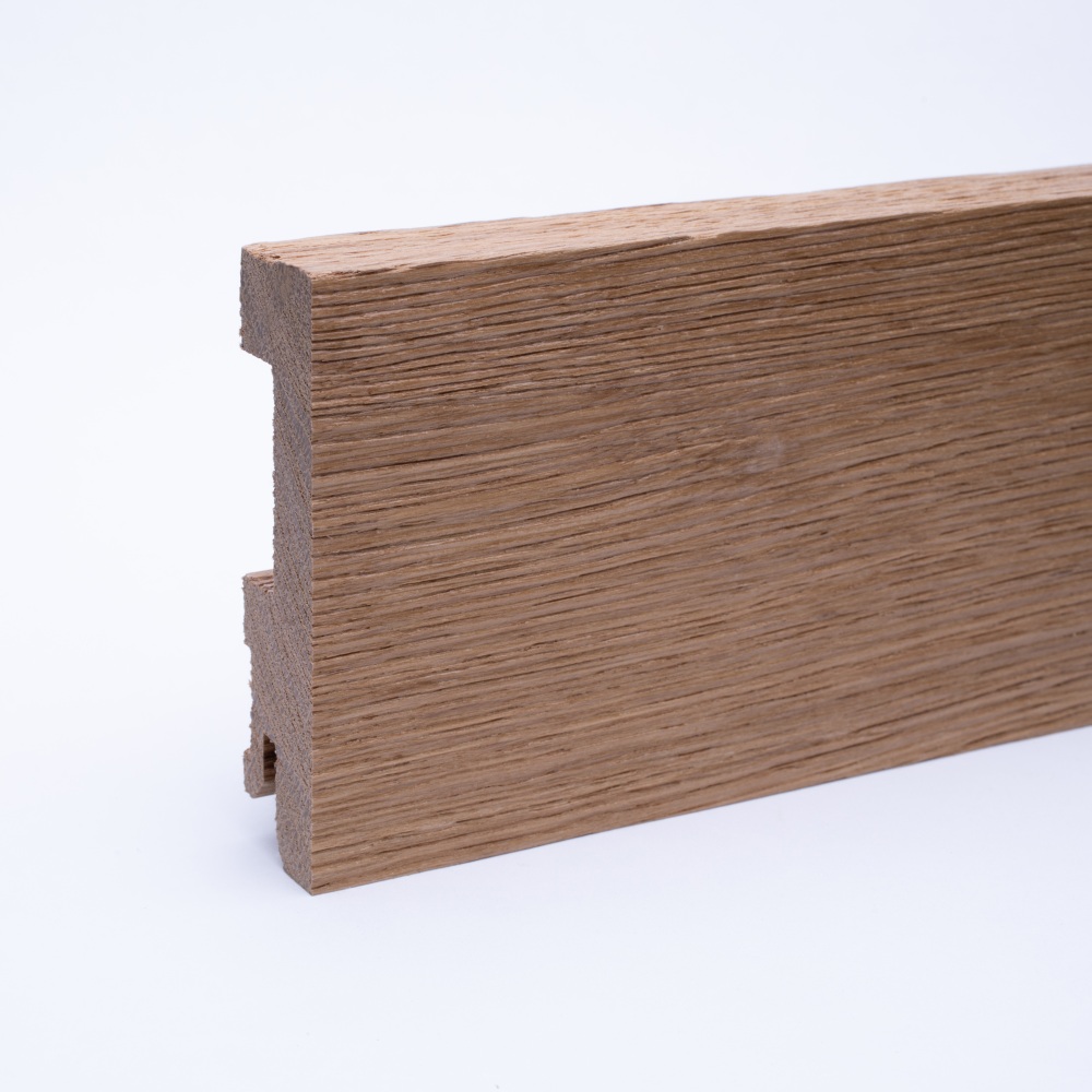 Plinthe en bois véritable carré 80mm chêne laqué