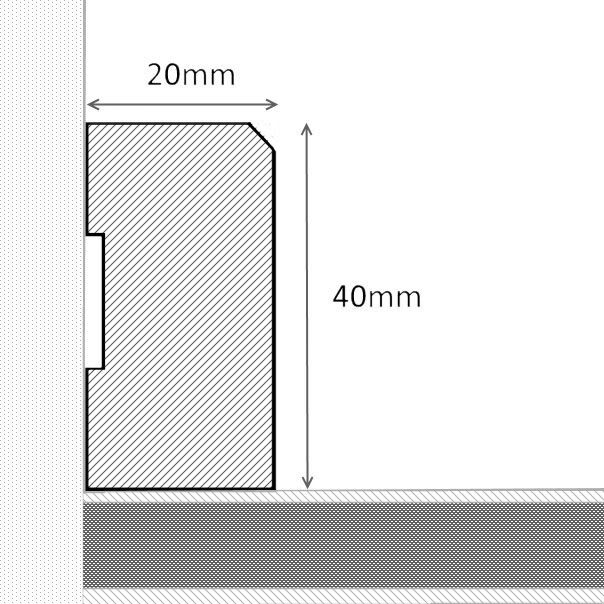 Plinthe en bois massif 40mm chanfreinée bord d'attaque - chêne brossé et huilé