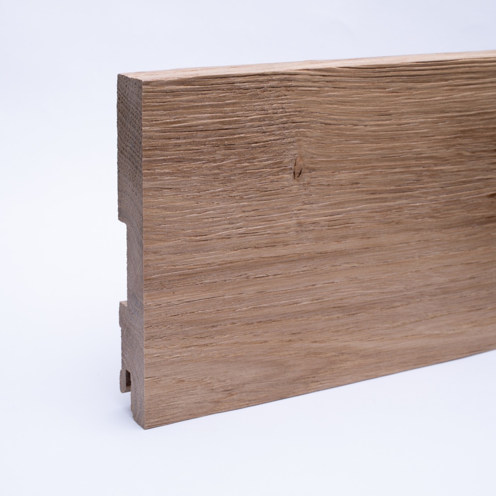 Plinthe en bois véritable carré 120mm chêne laqué