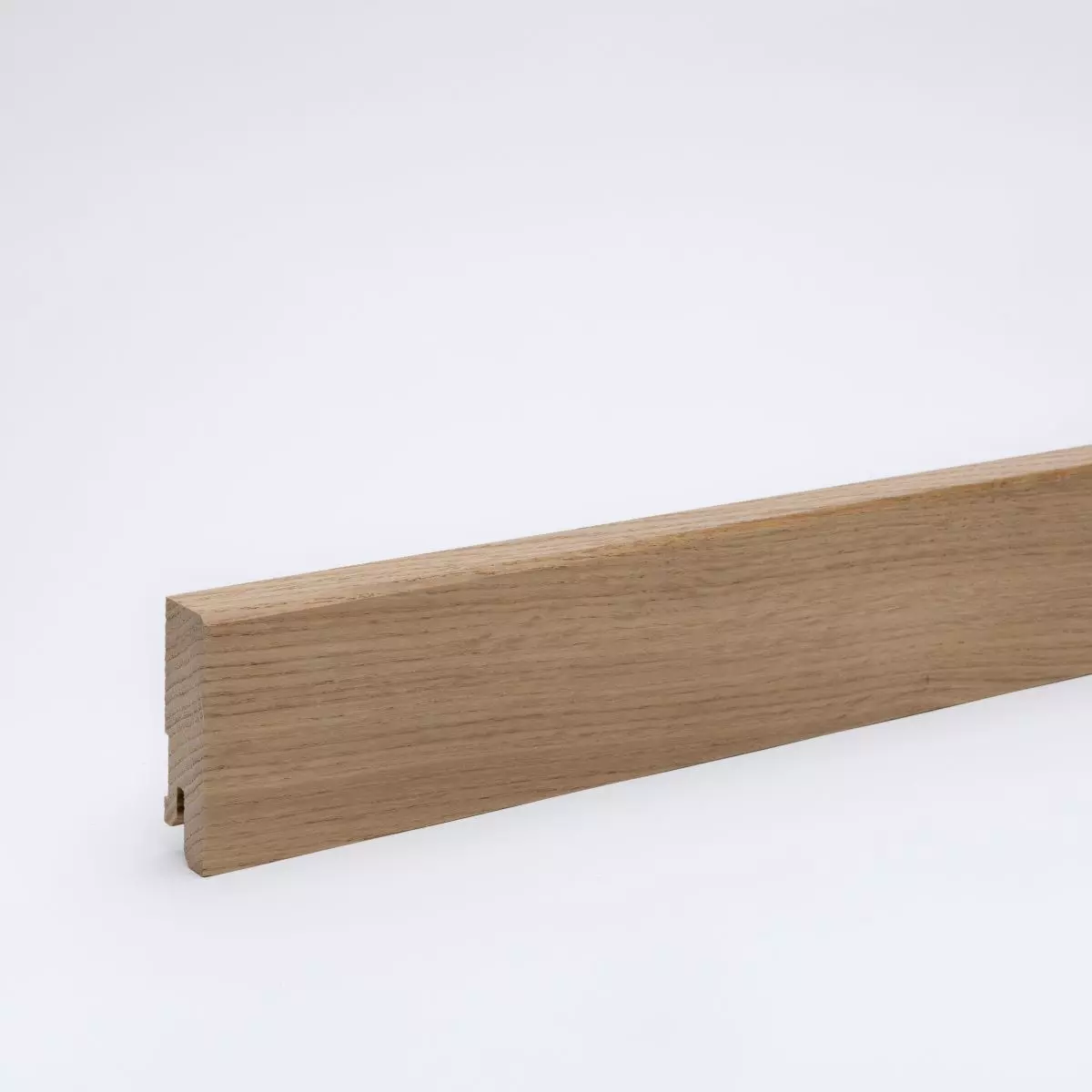 Massivholz-Sockelleiste 60mm gefaste Vorderkante - Eiche gelackt