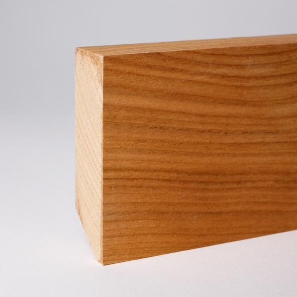 Plinthe carrée en bois massif 40 mm - cerisier huilé