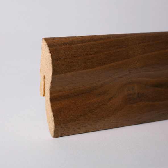 Plinthe plaquée 40 mm noyer laqué