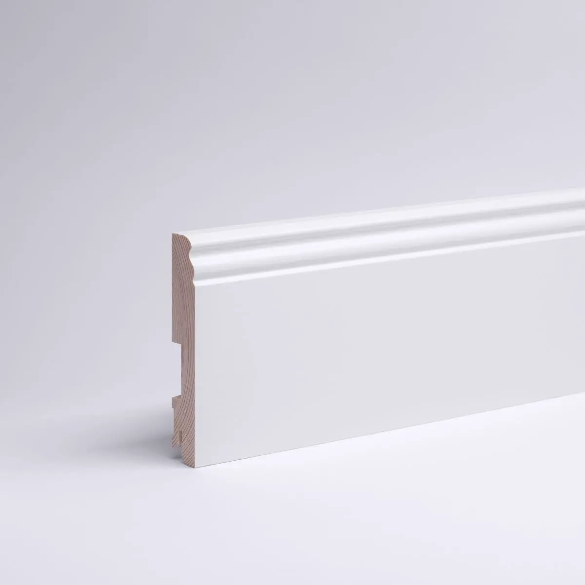 Massivholz-Sockelleiste Berliner Profil 120 mm - Buche RAL9010 Weiß lackiert