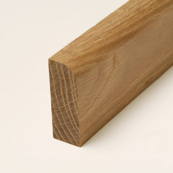 Plinthe en bois véritable avec arrondi bord avant 120mm chêne laqué