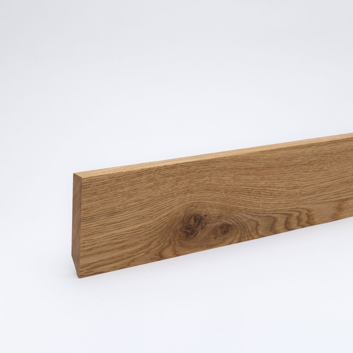 23 zócalos de madera maciza de sección cuadrada de 2,40 m y 80 mm - roble aceitado
