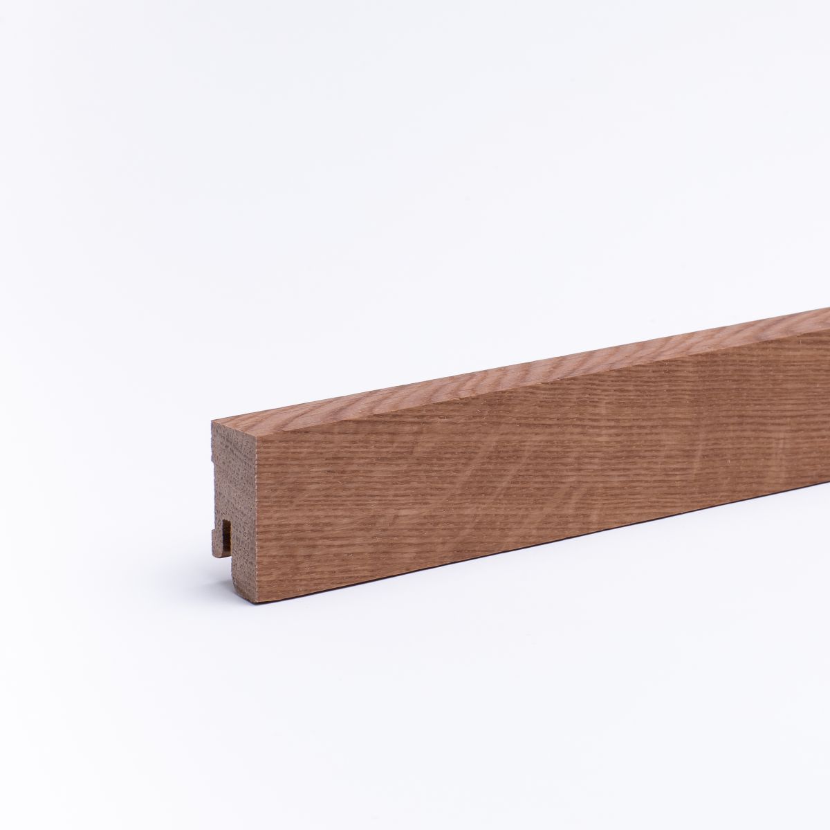 Plinthe en bois véritable carré 40 mm chêne huilé