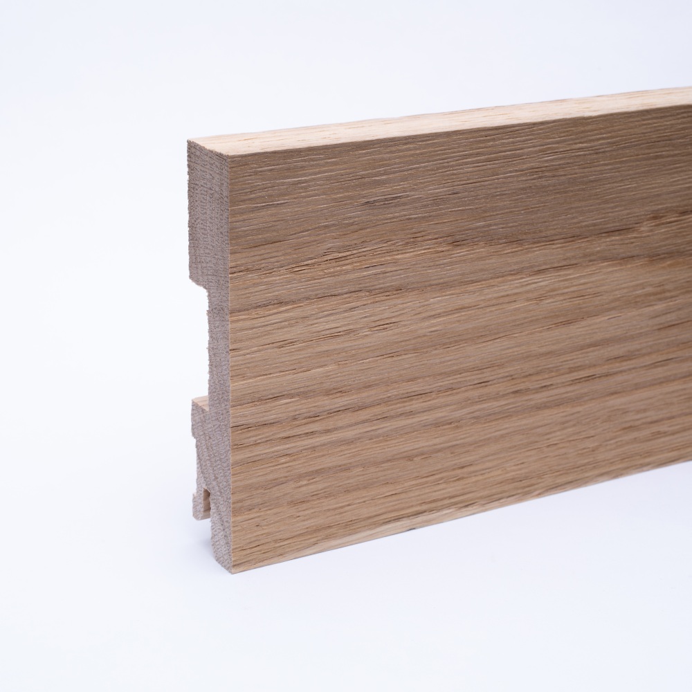 Plinthe en bois véritable carré 100mm chêne laqué