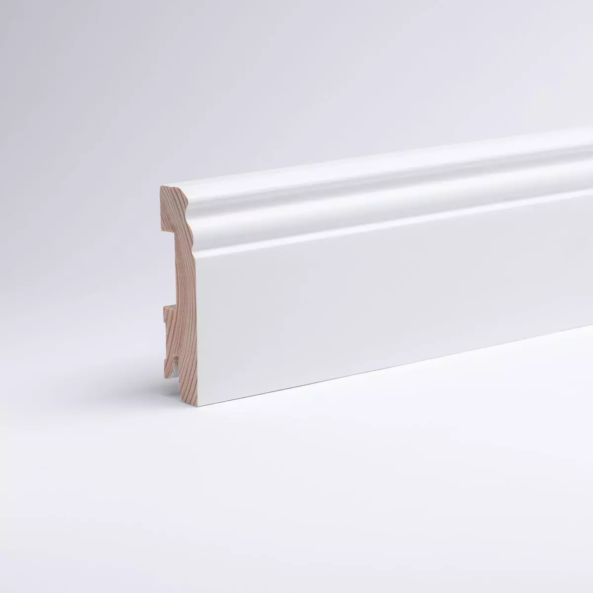 Massivholz Sockelleiste Berliner Profil 80 mm - Buche RAL9016 Weiß lackiert