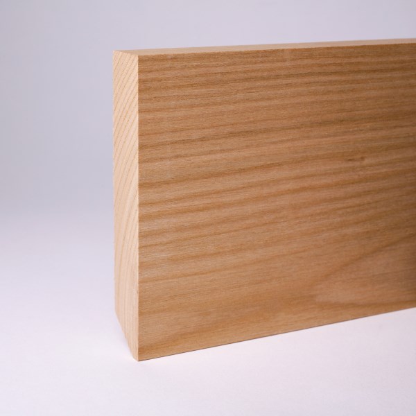 Plinthe carrée en bois massif 120 mm - cerisier brut
