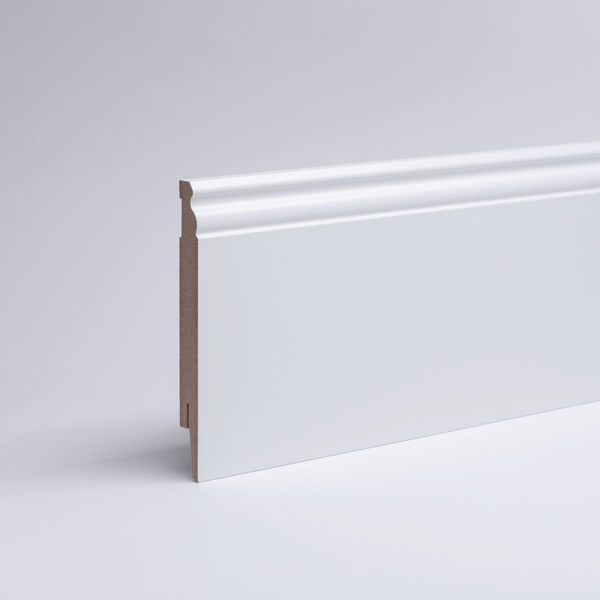 Plinthes avec doucine en MDF 150 mm blanc