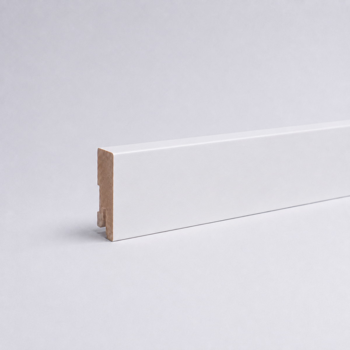 Rodapié de madera maciza 60 x 15  mm R3, lacado blanco opaco RAL 9010