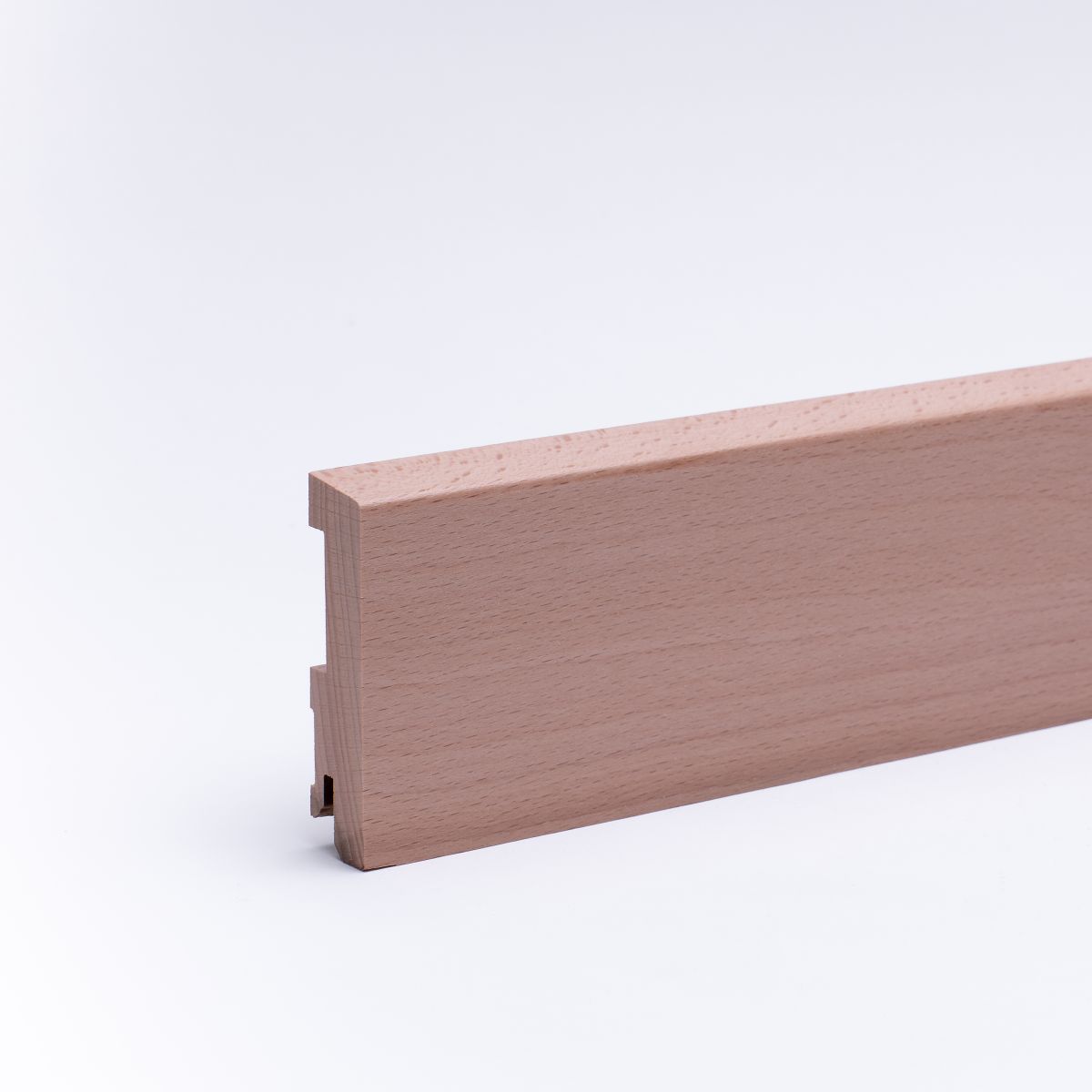 Plinthe en bois véritable avec à bord biseauté 80mm hêtre laqué