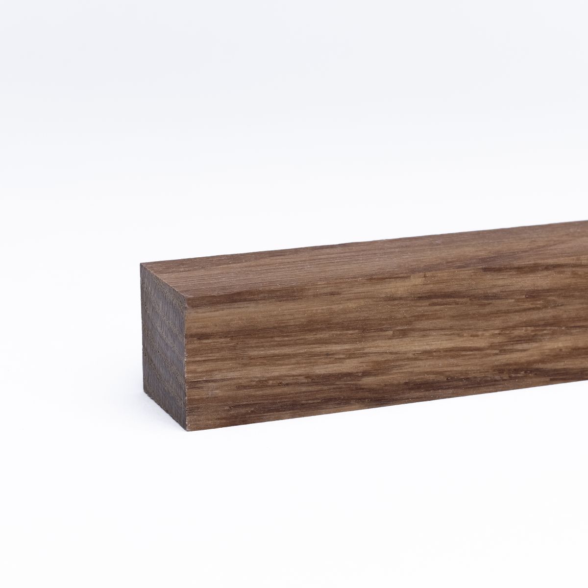 Plinthe en bois massif / latte de parement 20 x 20 mm chêne huilé