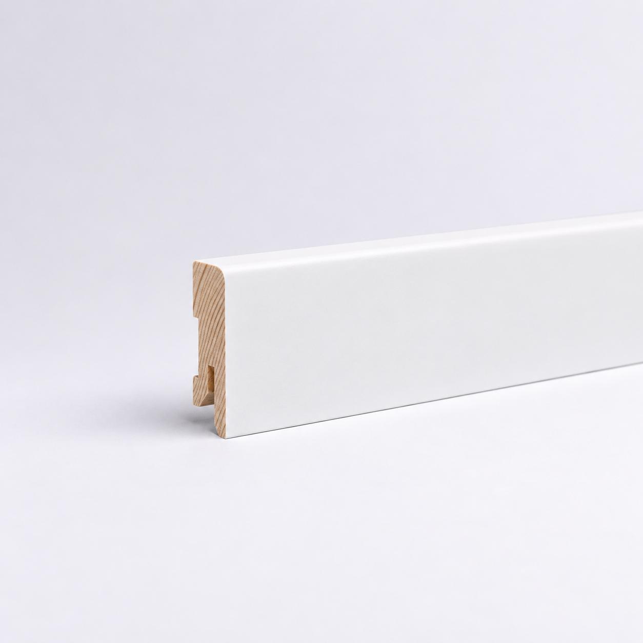 Plinthe en bois véritable avec arrondi bord avant 40x15 mm opaque blanc laqué RAL 9016