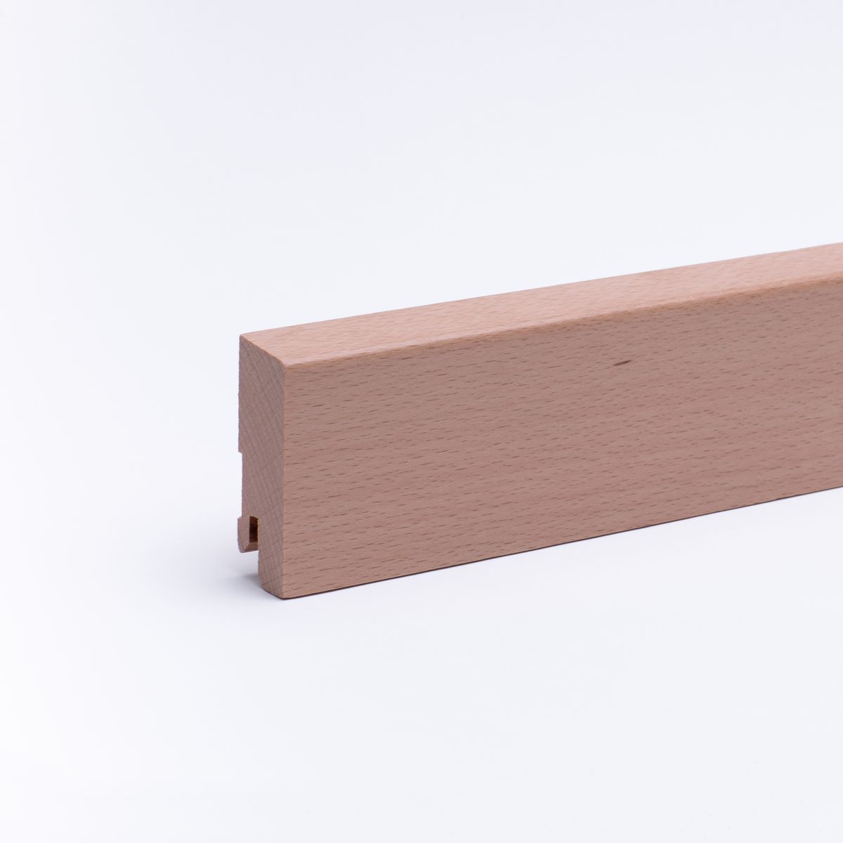 Plinthe en bois massif 60 mm biseautée - hêtre verni