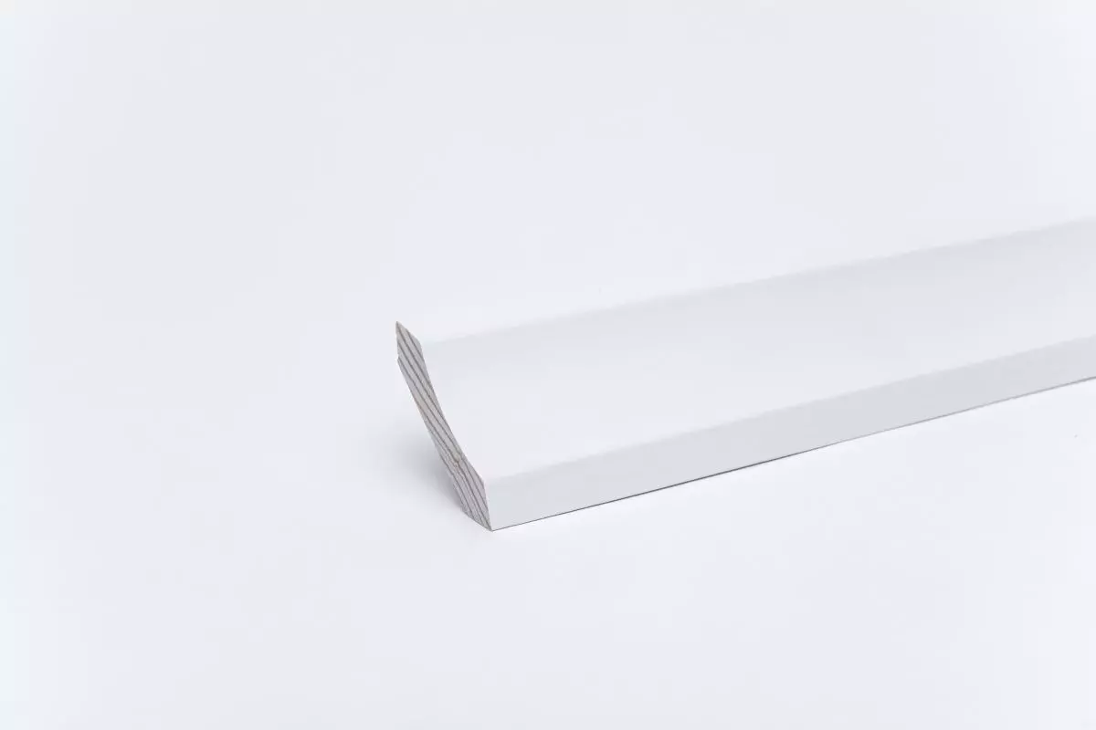 Hohlkehlleiste Massivholz 30 x 30 mm Weiß lackiert RAL9010