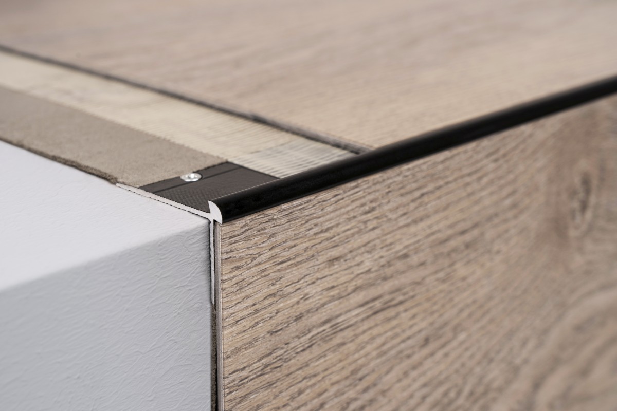 Profilé de nez de marche pour revêtement de 3 mm Noir époxy - 2,50 m