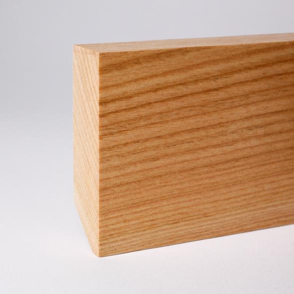 Plinthe carrée en bois massif 60 mm - cerisier verni