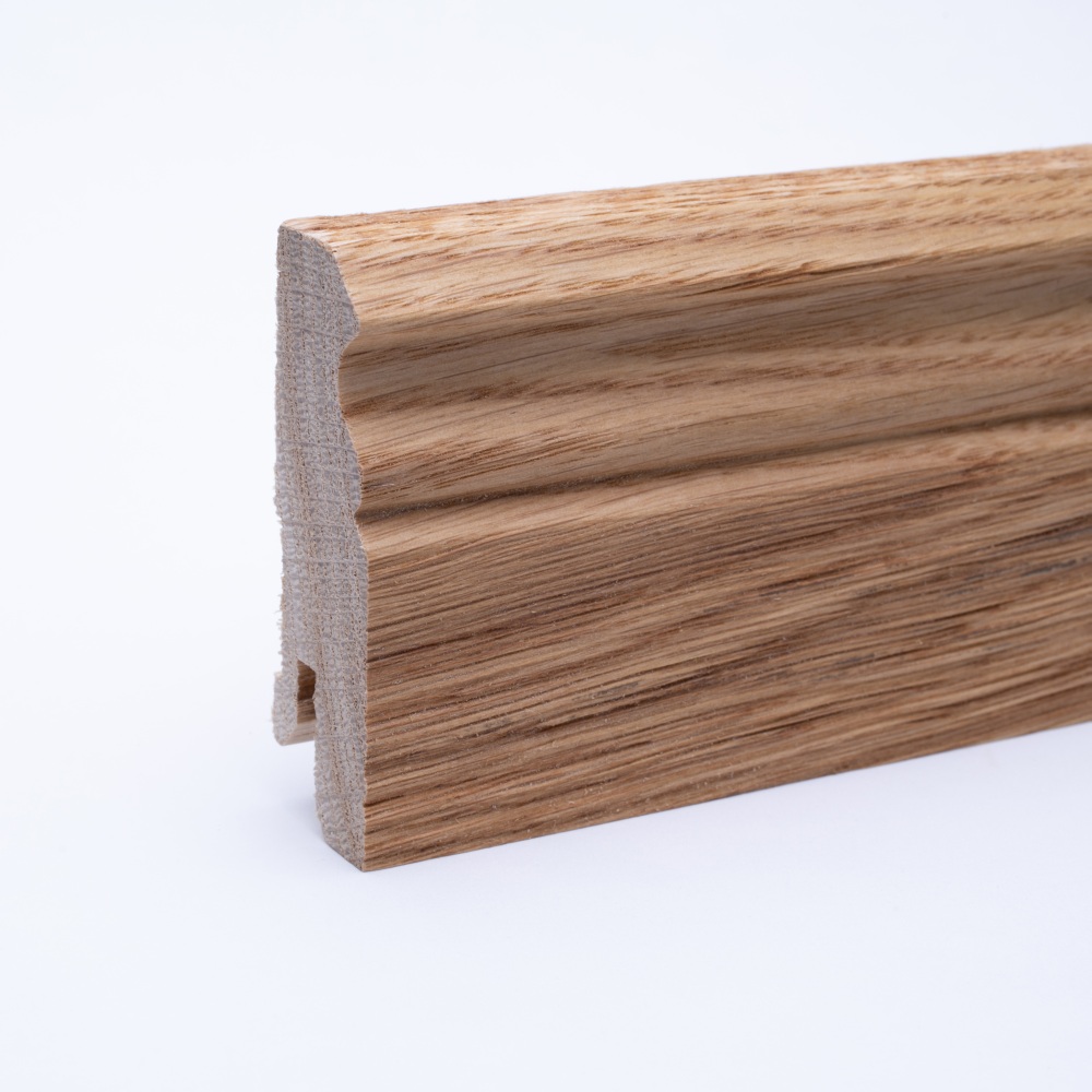 Plinthe en bois véritable profil Berlin 60 mm chêne huilé