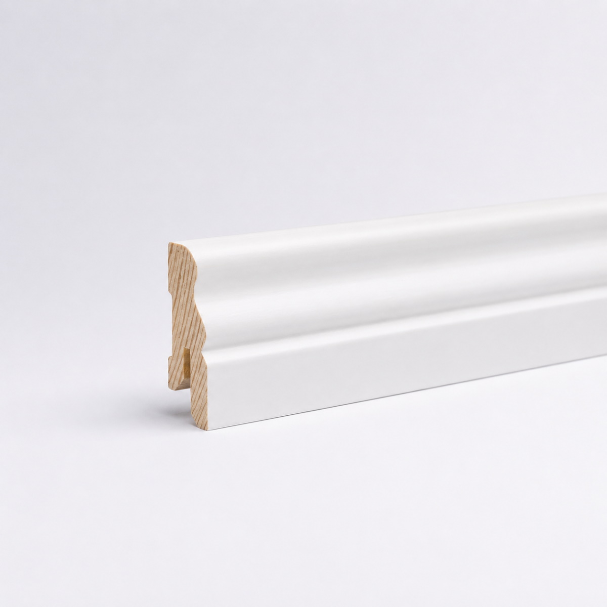 Rodapié de madera maciza perfil Berlin 40 x 15 mm, lacado blanco opaco RAL 9010