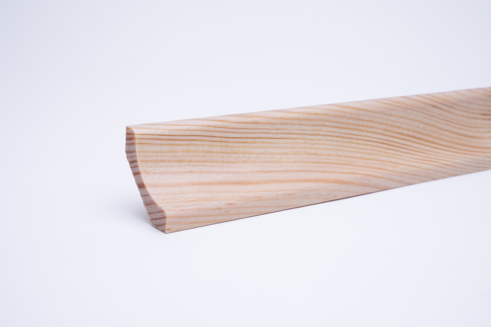 Plinthe de gorge creuse en Véritable bois pin laqué