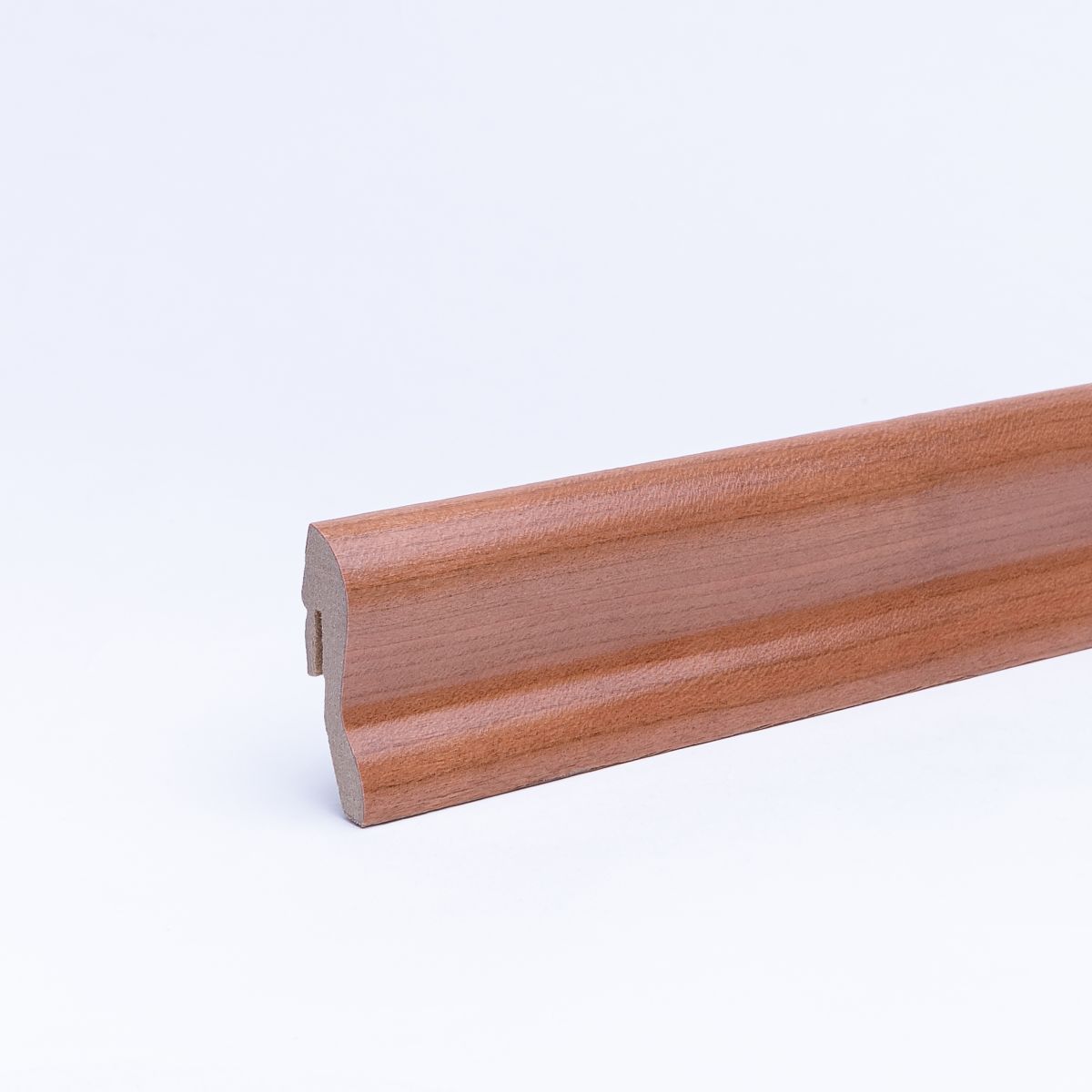 Plinthe plaquée 40 mm cerisier laqué