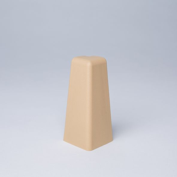 Angle extérieur érable uni